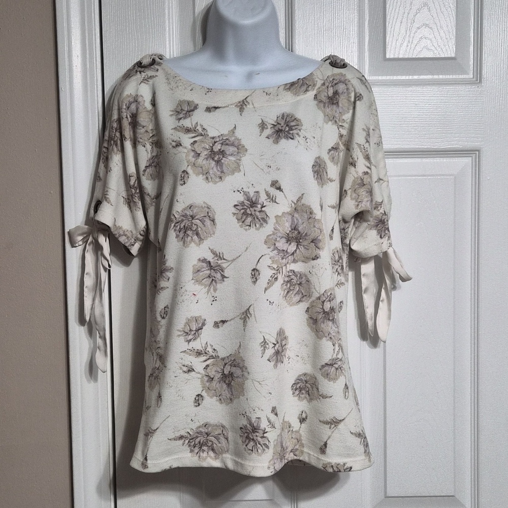 Maurices Cream Floral Cold Shoulder Ribbon 3/4 Sleeve Round Neck Blouse Sz Small